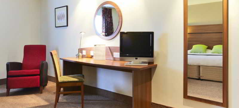 Premier Inn Glasgow Braehead Экстерьер фото