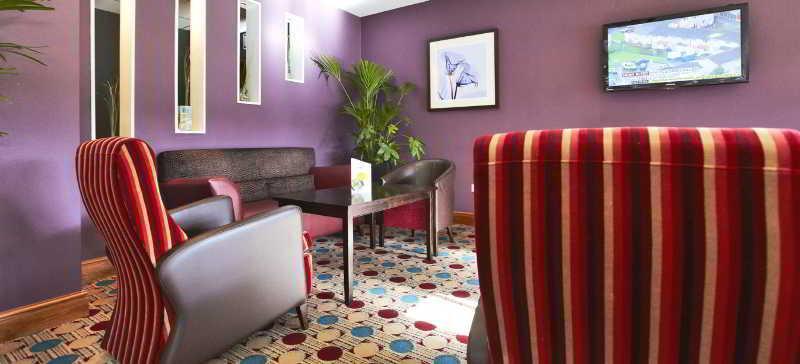 Premier Inn Glasgow Braehead Экстерьер фото