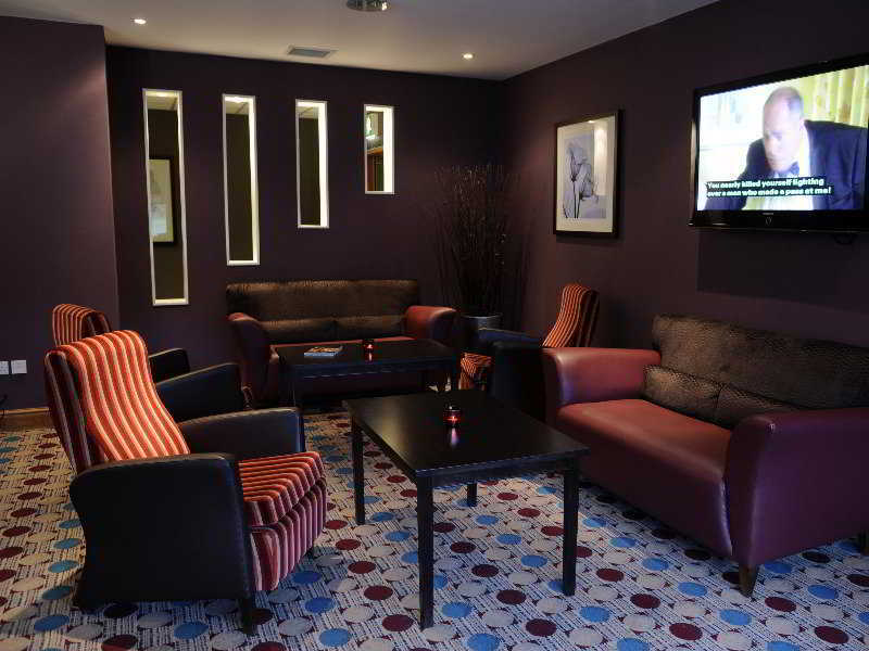Premier Inn Glasgow Braehead Экстерьер фото