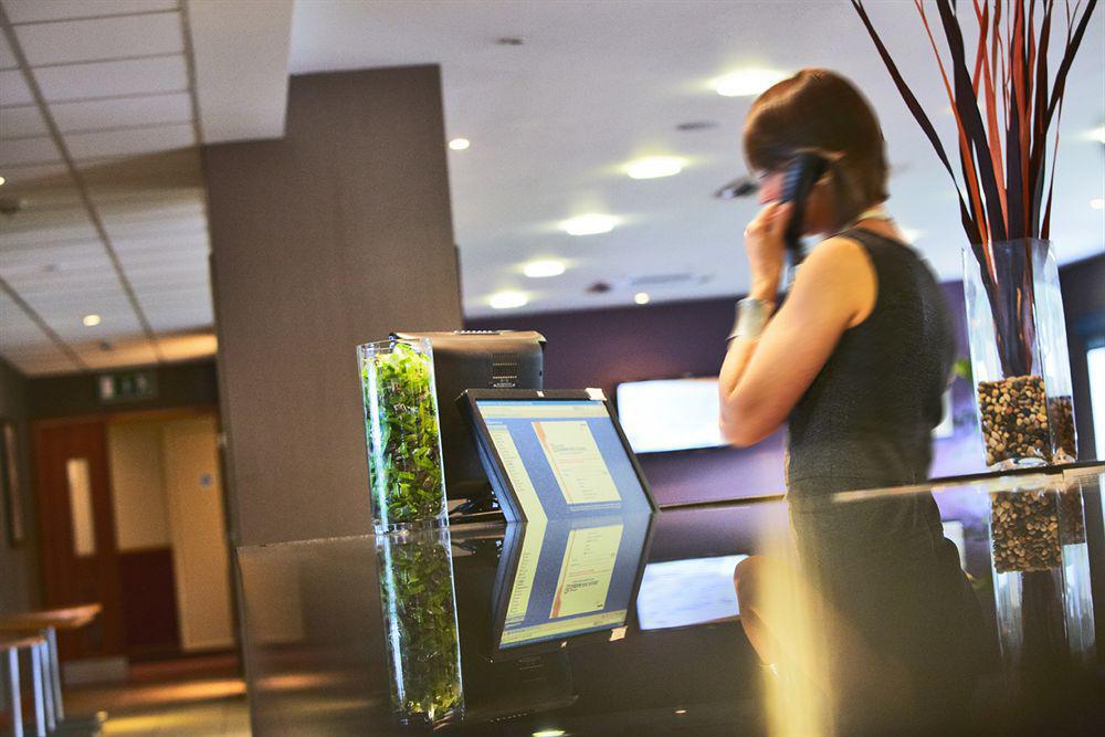 Premier Inn Glasgow Braehead Экстерьер фото